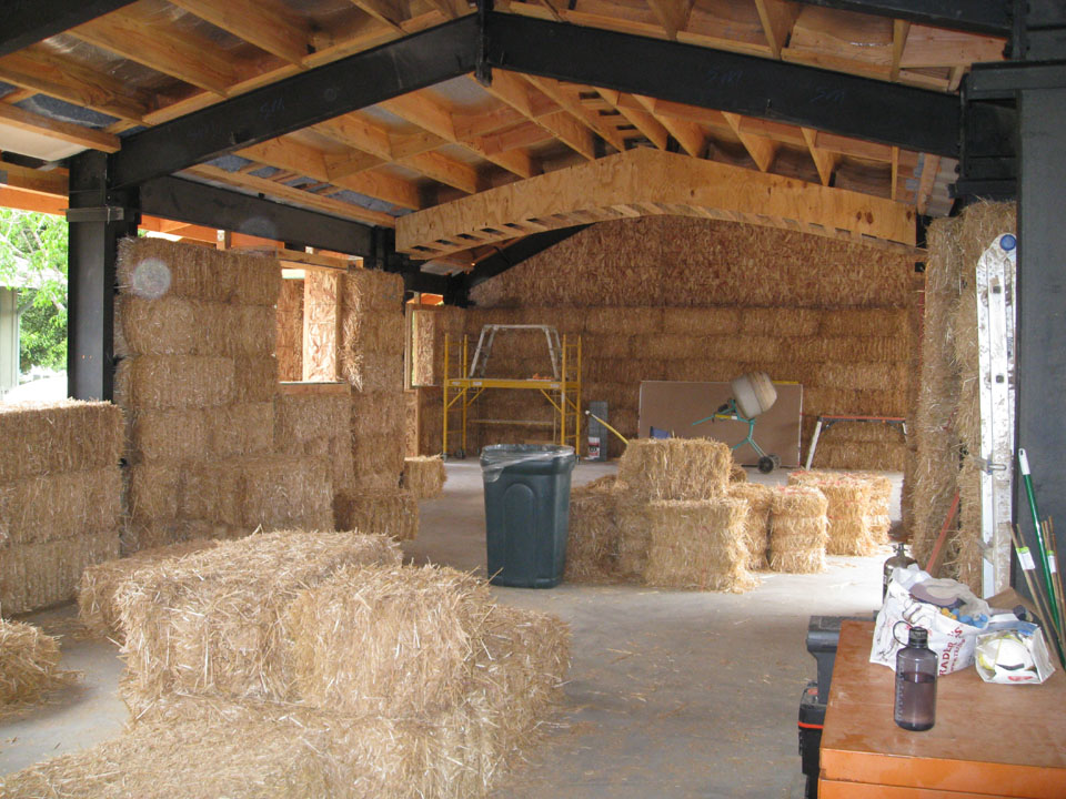 Post And Beam Straw Bale House Plans Straw Bale Construction Load Bearing Vs Post And Beam